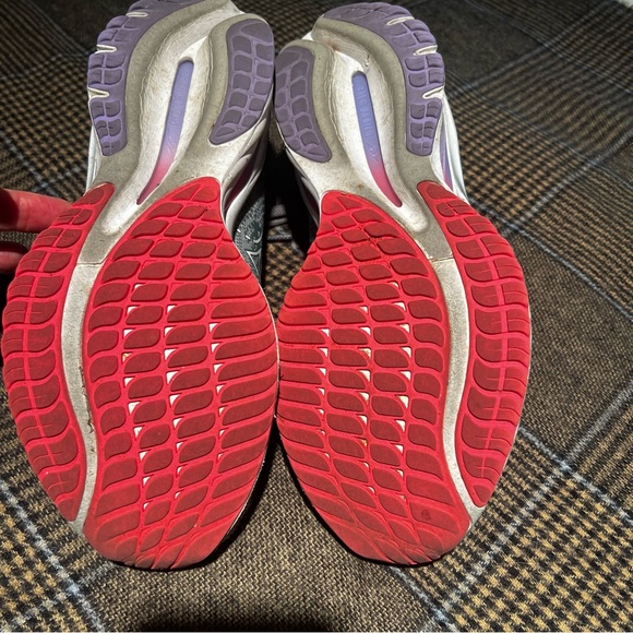 Women’s Mizuno Wave Rider running shoe 10D - Picture 4 of 5